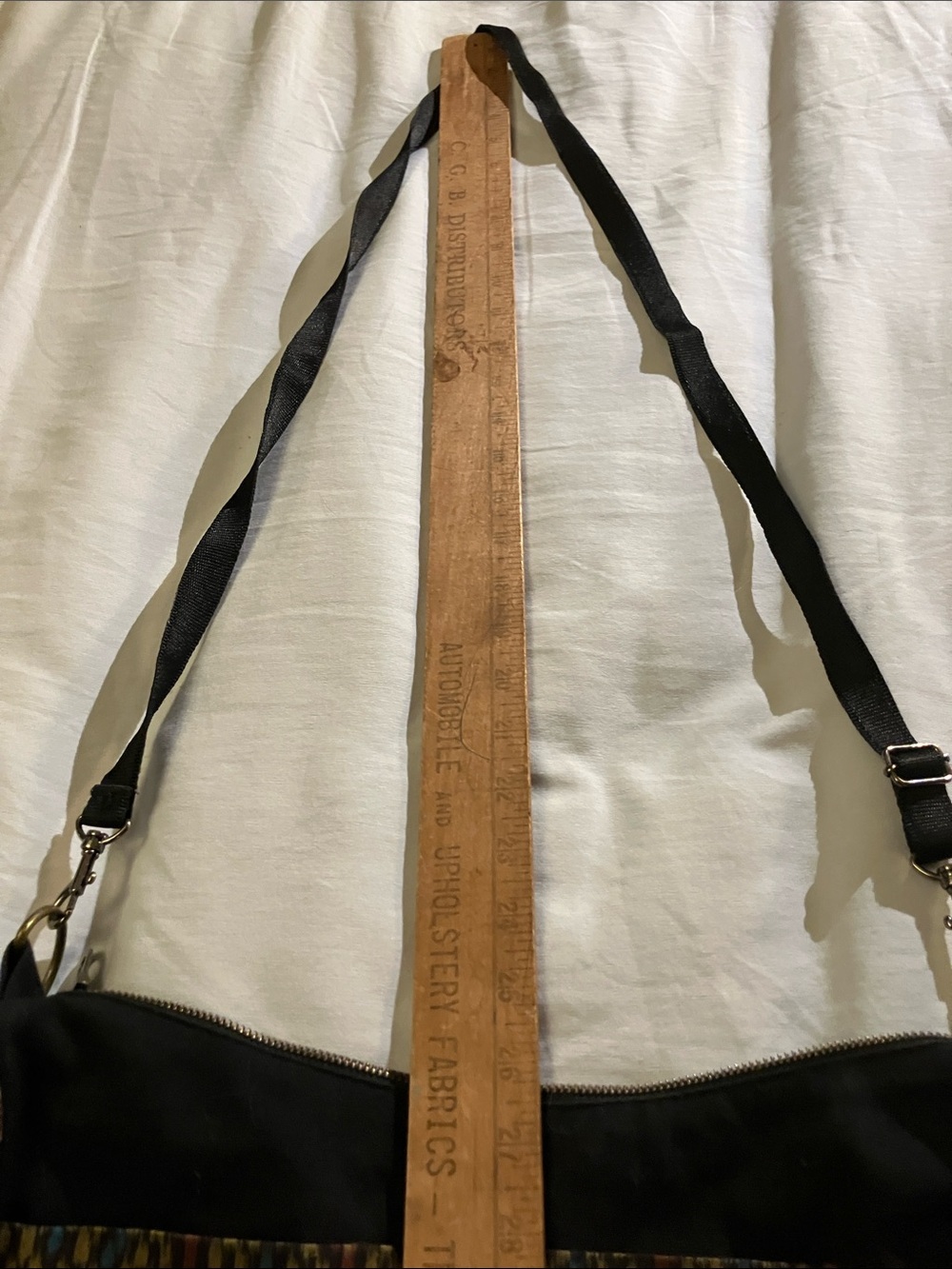 Vanya cross body hobo bag with 26” adjustable drop  Guatemalan fabric - Picture 10 of 11